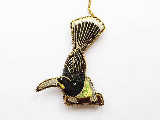 Hanging NZ Huia